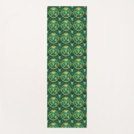 Tapete De Yoga Um padrão intrincado, circular, verde e dourado 