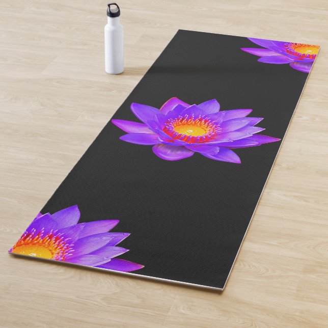 Tapete De Yoga Violet Lotus Flowers em Black Yoga Mat (In Situ)