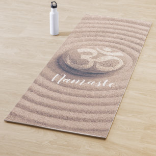 Tapete De Yoga YOGA Instrutor Zen OM Símbolo Pebble em Areia Nua