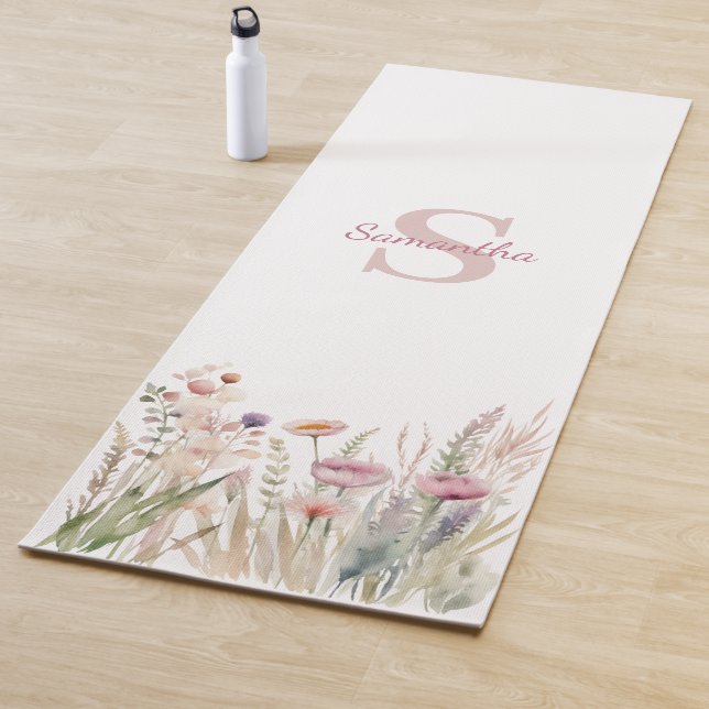 Tapete De Yoga Yoga Mat, um Mongrama Floral Rosa (In Situ)