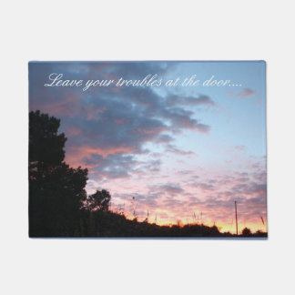 Tapete Deixe seus problemas na porta…. Esteira bem-vinda