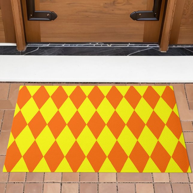 Tapete Design Xadrez Arlequim Amarelo Laranja (Criador carregado)