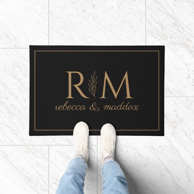 Tapete Elegant Black Gold Monogram Script (Interior)