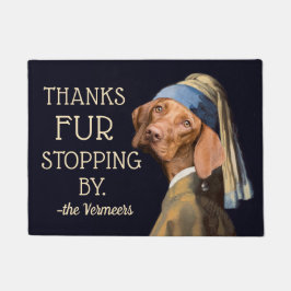 Tapete Engraçada Garota Cachorro com Pearl Olhando Vermee