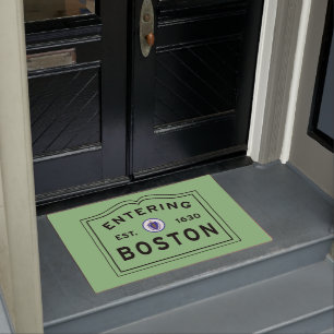 Tapete Entrando na Porta do MÃE de Boston