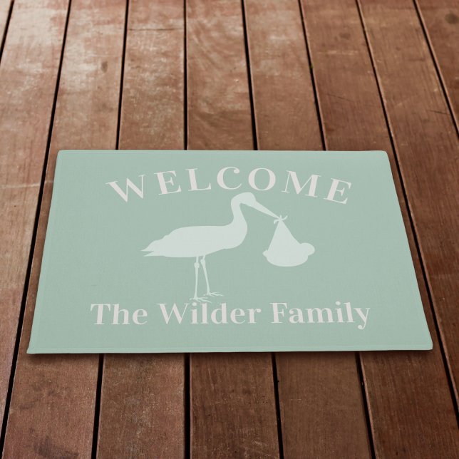 Tapete Entrega de Tempos Novo Bebê Sage Porta-Boas-vindas (Sage Green Welcome Doormat with space for your family name)