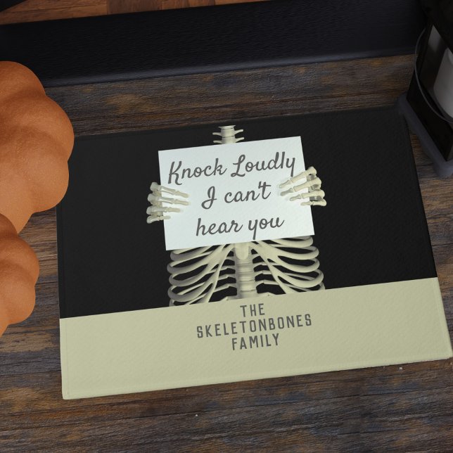 Tapete Esqueleto Engraçado Não Consigo Ouvir-Te A Porta D (Knock Loudly! A fun skeleton themed Halloween Doormat with space for your name)