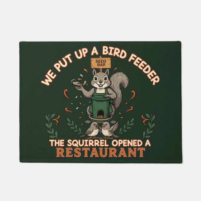 Tapete Esquilo Abriu um Restaurante Comedouro de Pássaros (Frente)