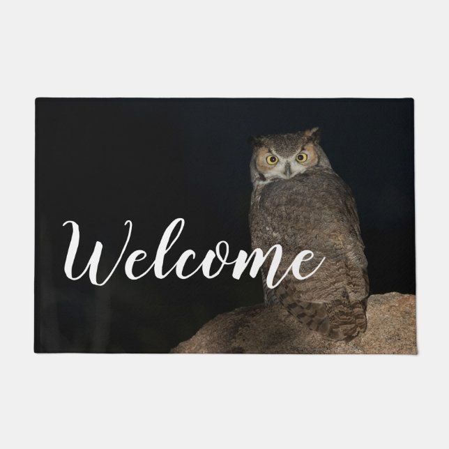 Tapete Grande coruja Horned do pátio traseiro (Frente)