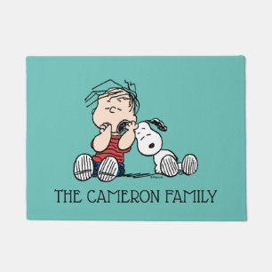 Tapete Linus confortado com o ouvido de Snoopy