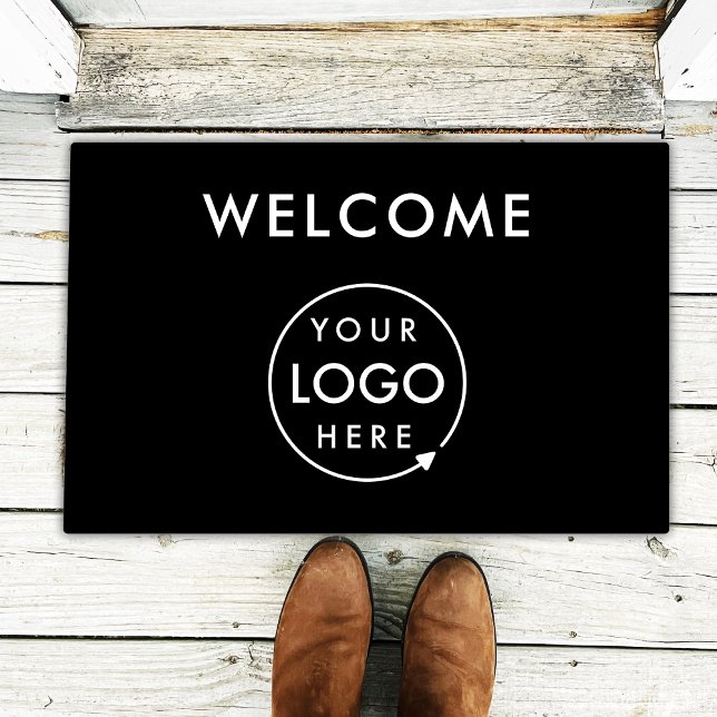 Tapete Logotipo comercial | Na moda Black Modern Professi (Sleek black company branded welcome doormat for small business premises promotion & store entrances.)