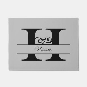 Tapete Monograma Flourish - Letra H com Nome Doormat
