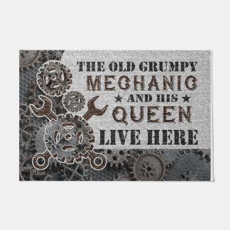 Tapete O Antigo Mecânico Engraçado E Sua Rainha