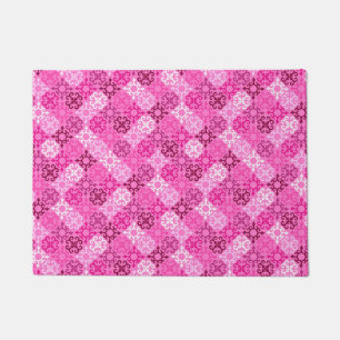 Tapete Padrão de Diamante com Filigrana Rosa