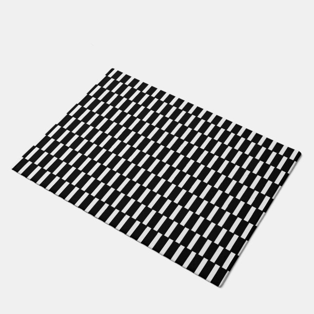 Tapete Padrão Geométrico Preto e Branco Préppy (Inclinado)