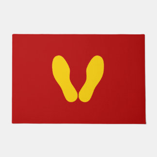 TAPETE PEGADAS AMARELAS EM VERMELHO