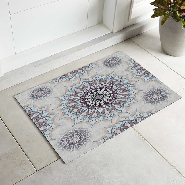 Tapete Pequeno floral branco caído para o campo (Criador carregado)