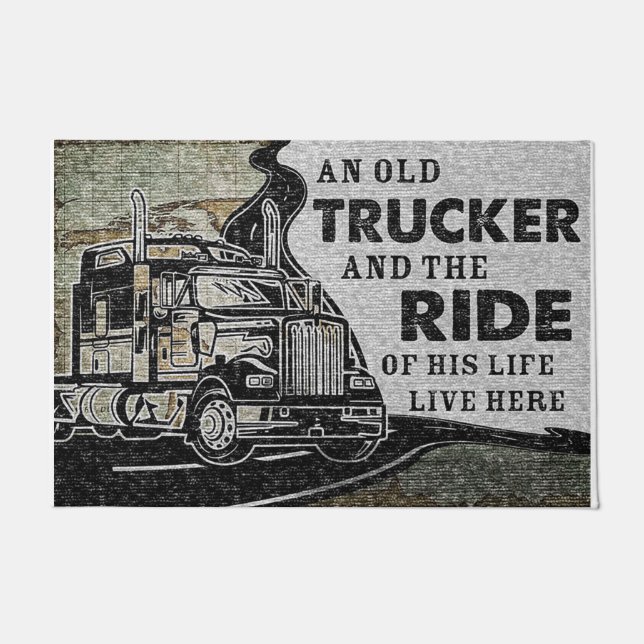 Tapete Personalized Doormat An Old Trucker Lives Here (Frente)