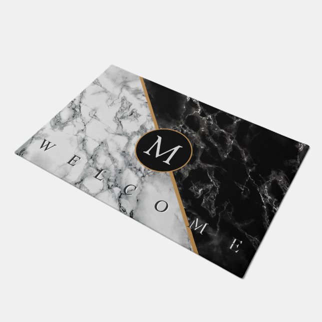 Tapete Porta branca preta com letra personalizada (Inclinado)