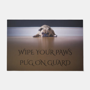 Tapete Pug doormat!  Limpe as patas.