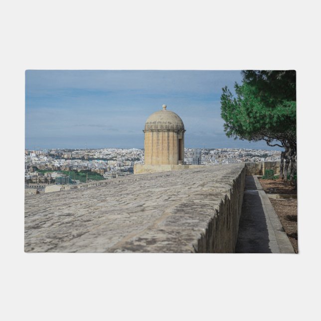 Tapete Torre de arma nas antigas muralhas da cidade de La (Frente)