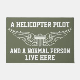 Tapete Um piloto do helicóptero e uma pessoa normal vivo