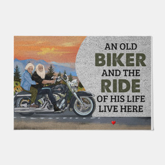 Tapete Um Velho Biker E O Caminho De Sua Vida