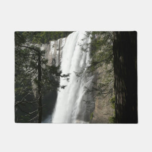 Tapete Vernal Falls III no Parque Nacional de Yosemite