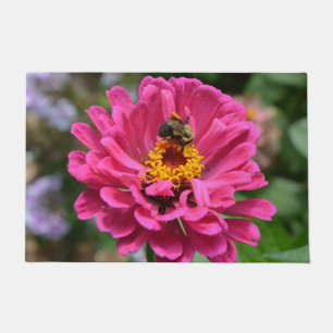 Tapete Zinnia rosa e Travesseiro exterior de abelha