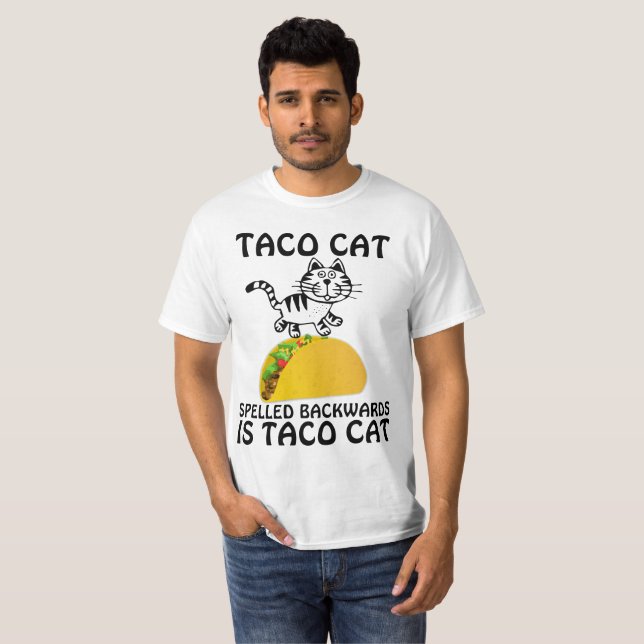 TÁQUO CAT VOLTOU PARA TRÁS É CAMISAS T TACO CAT (Frente Completa)