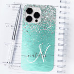 Teal Brugado Metal Silver Glitter Nome Monograma<br><div class="desc">Personalize facilmente esta moda design de capa de telefone de de chic com brilho prateado bonito em um fundo metálico escovado teal.</div>