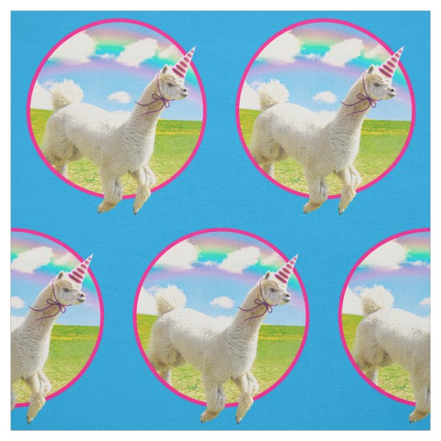 Tecido Alpaca Unicorn Sob O Rainbow Sky (Modelo)