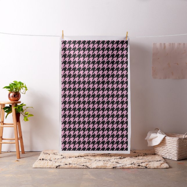 Tecido Black & Pink Houndstooth Seamless Pattern (In Situ)