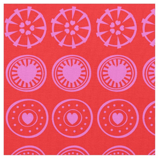 Tecido Círculos de Coração Rosa em Fundo Vermelho (Detalhe)