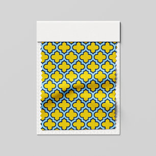 Tecido Corante amarelo e azul-bebê, latido, quatrefoil
