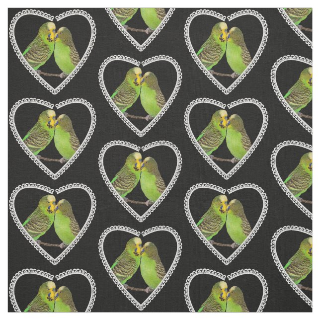 Tecido de Amor e Beijos (Preto) (Modelo)