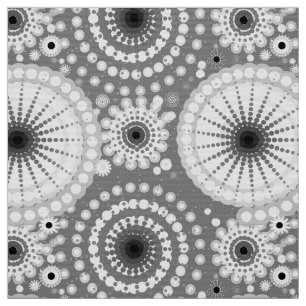 Tecido Estrelas e pinhões, cinzas, preto e branco