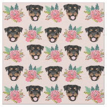 Flores cor-de-rosa para cães rottweiler
