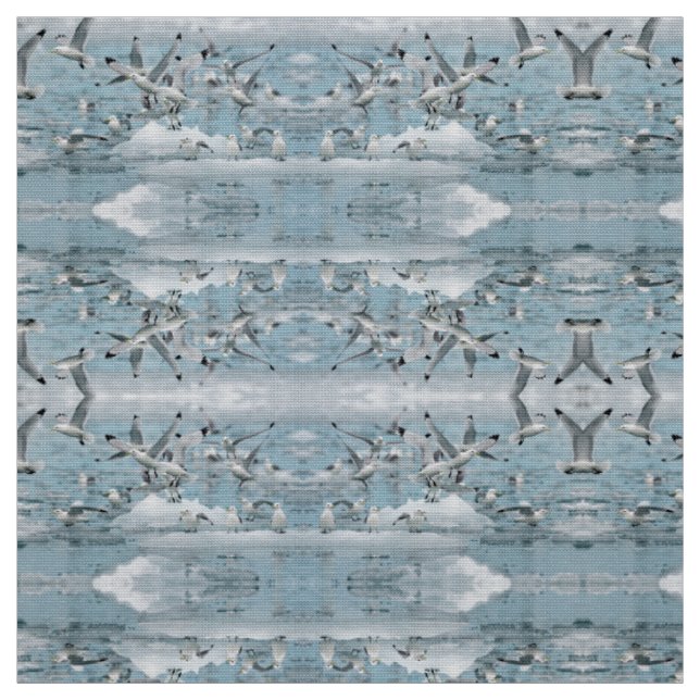 Tecido Kittiwakes Voando (Modelo)