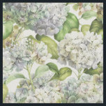Tecido Lavanda Vintage Blue Hydrangea Floral Patterno<br><div class="desc">Este elegante tecido de padrão floral "look" da safra apresenta lavandas pintadas à mão e flores azuis de hydrangea com verde. Que belo para projetos de decoração,  roupas e artesanatos,  incluindo a dissociação!</div>