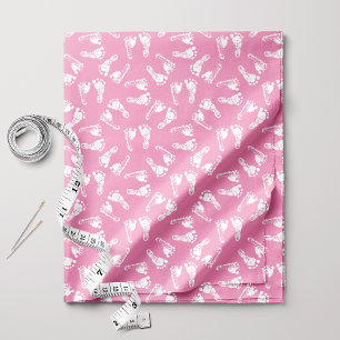 Tecido Padrão de Pegada de Bebê Branco em Rosa