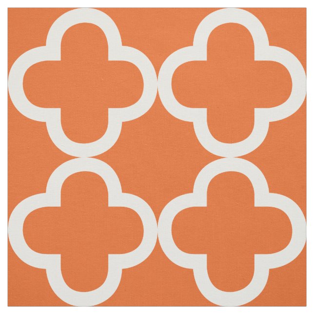 Tecido Padrão Geométrico Do Quatrefoil Branco E Laranja (Modelo)