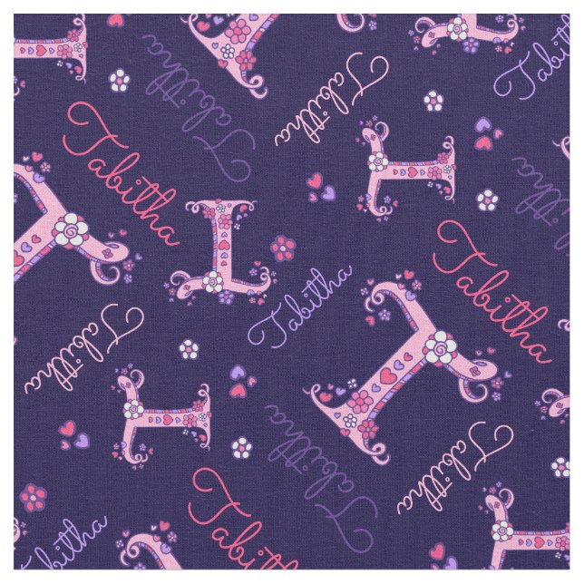 Tecido Tabitha letter T monograma flores do coração tecid (Detalhe)