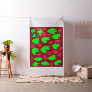 Tecido Vermelho profundo com formas verdes brilhantes e a