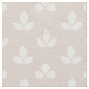 Tecido Vestuário branco sobre a face rosa