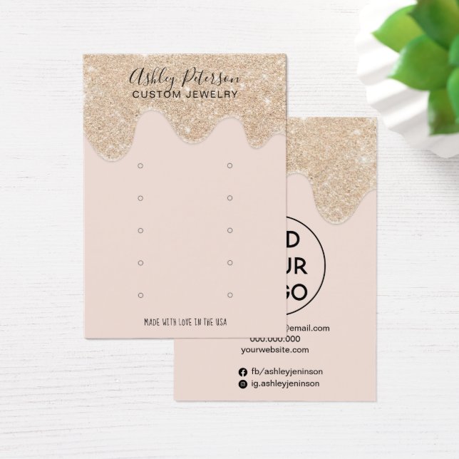 Tela de brilho dourado pílula com brinco de múltip (Mesa)