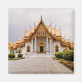 Templo Marble de Dourado sobre o Íman do Leão Khme