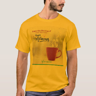 Tendência da camisa colorida amarela