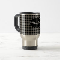 Caneca cinzenta do copo de café do preto feito sob
