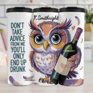 Térmica Coruja com uma garrafa de vinho